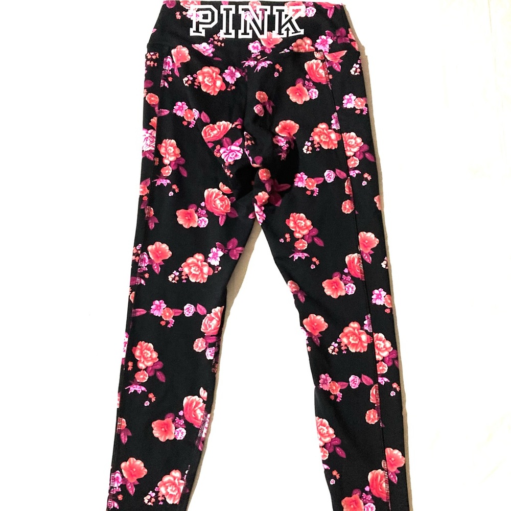 EUC Victoria’s Secret PINK Ultimate V Legging in Black Rose